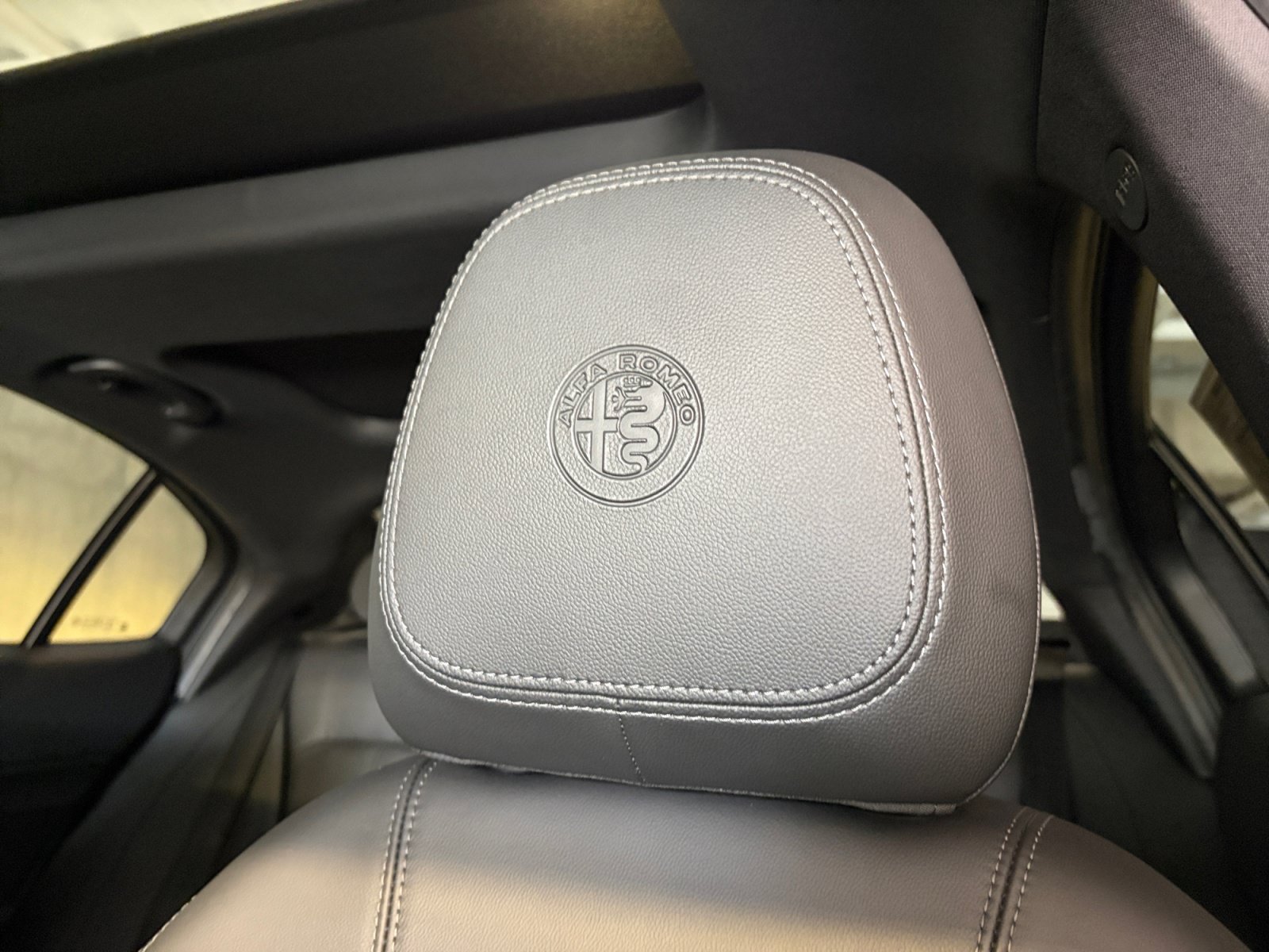 Used 2024 Alfa Romeo Giulia Ti AWD/4WD image 45