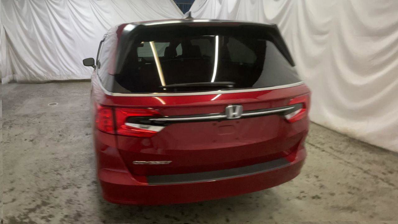 Certified 2024 Honda Odyssey EX-L image 7