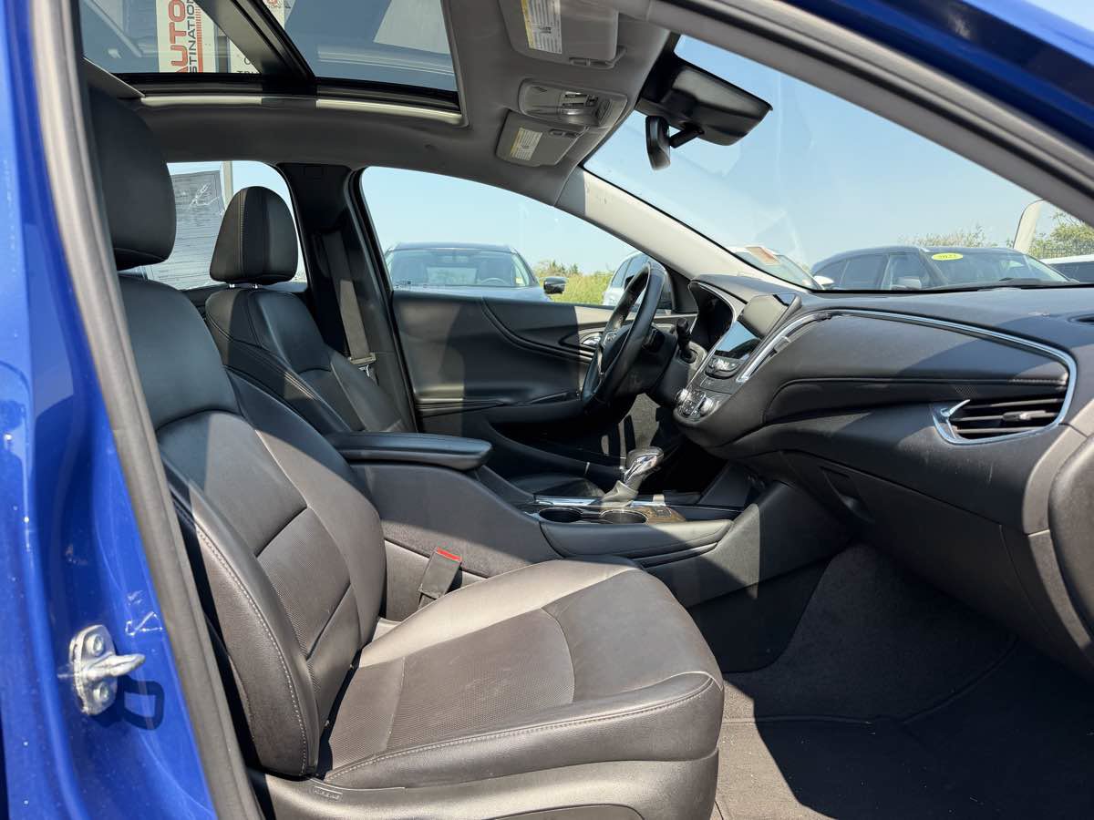 Used 2023 Chevrolet Malibu LT FWD image 18