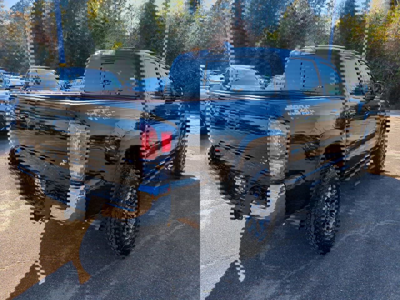 Used 2020 Toyota Tacoma TRD Off-Road image 5