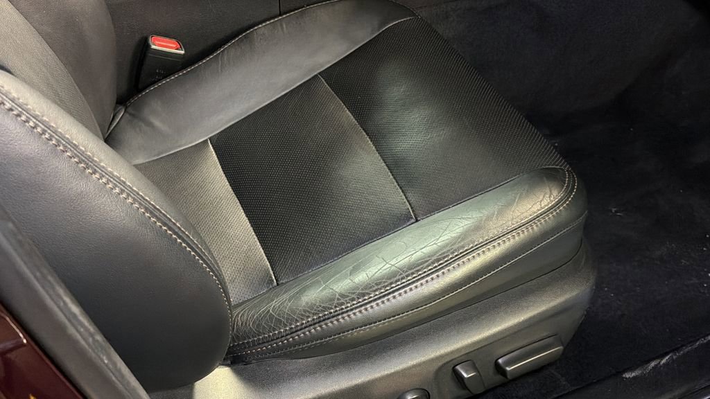 Used 2017 Toyota Avalon Limited w/ Protection Package image 11