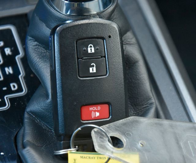 Used 2022 Toyota Tacoma TRD Sport image 27