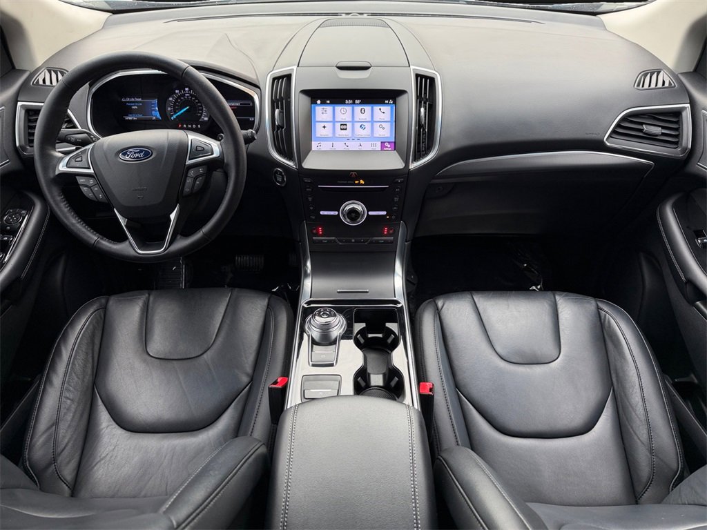 Used 2019 Ford Edge Titanium image 16