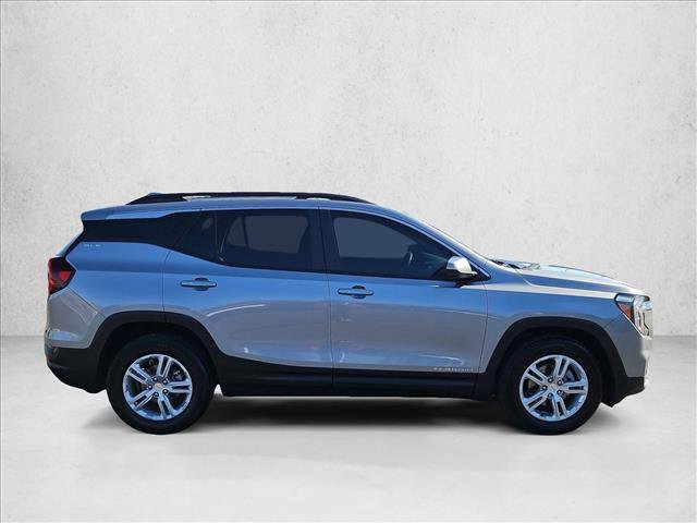 Used 2023 GMC Terrain SLE w/ Driver Convenience Package FWD image 4