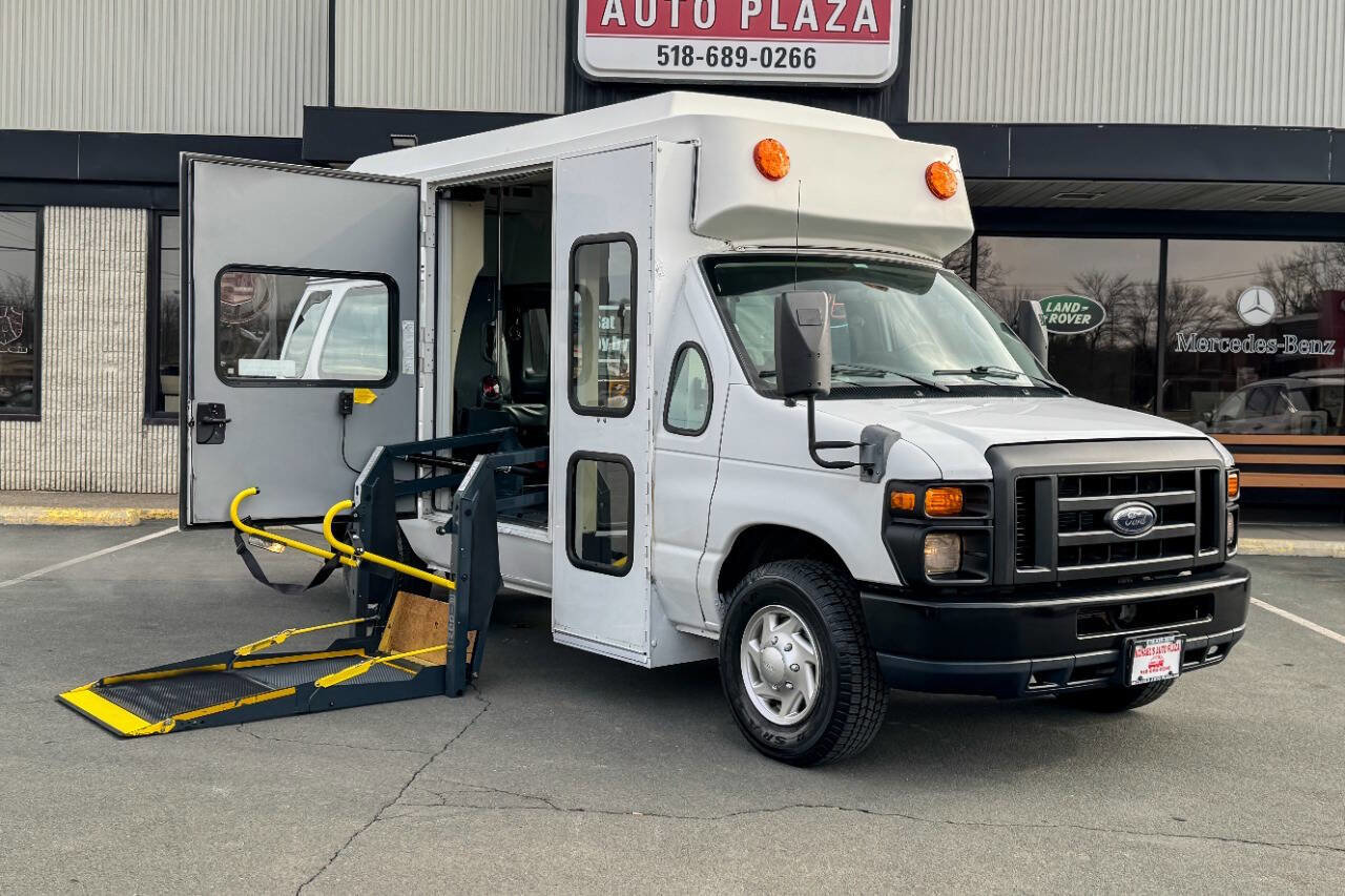 Used 2011 Ford E-350 and Econoline 350 Extended Super Duty w/ PWR Group image 1