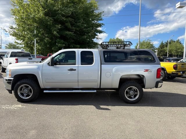 Used 2011 Chevrolet Silverado 2500 LT w/ Interior Plus Package AWD/4WD image 2