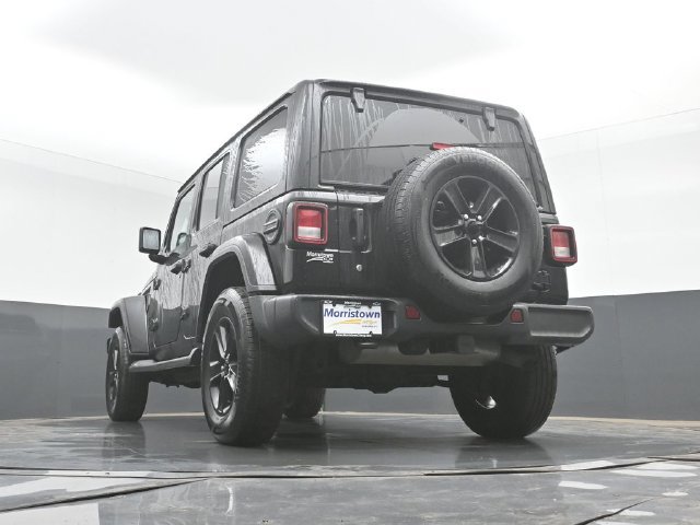 Used 2020 Jeep Wrangler Unlimited Sahara AWD/4WD image 40