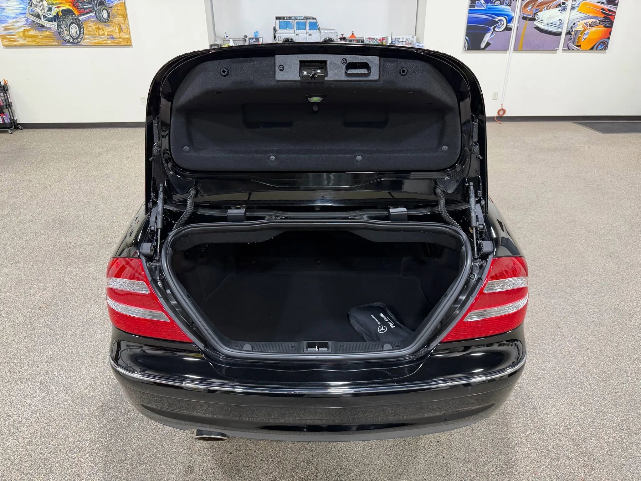 Used 2005 Mercedes-Benz CLK 500 Cabriolet image 36