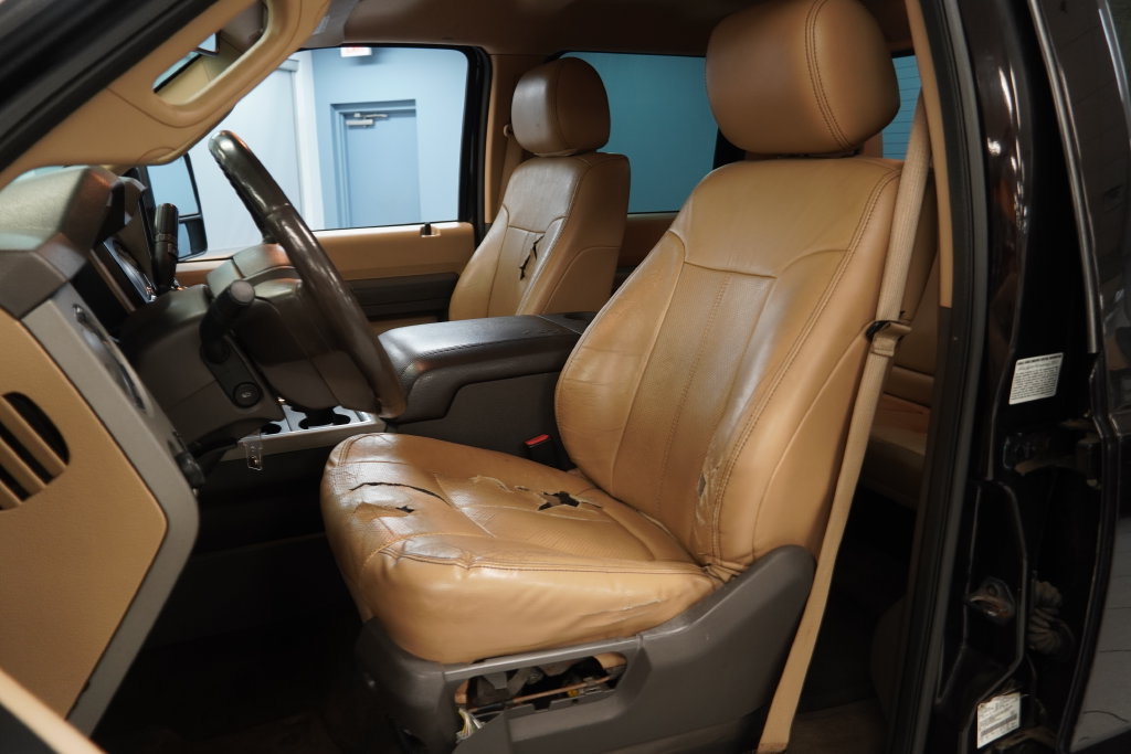 Used 2013 Ford F350 Lariat w/ Lariat Interior Pkg AWD/4WD image 3