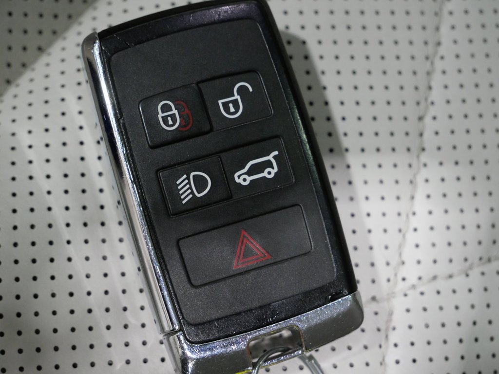 Used 2022 Jaguar F-PACE S image 30