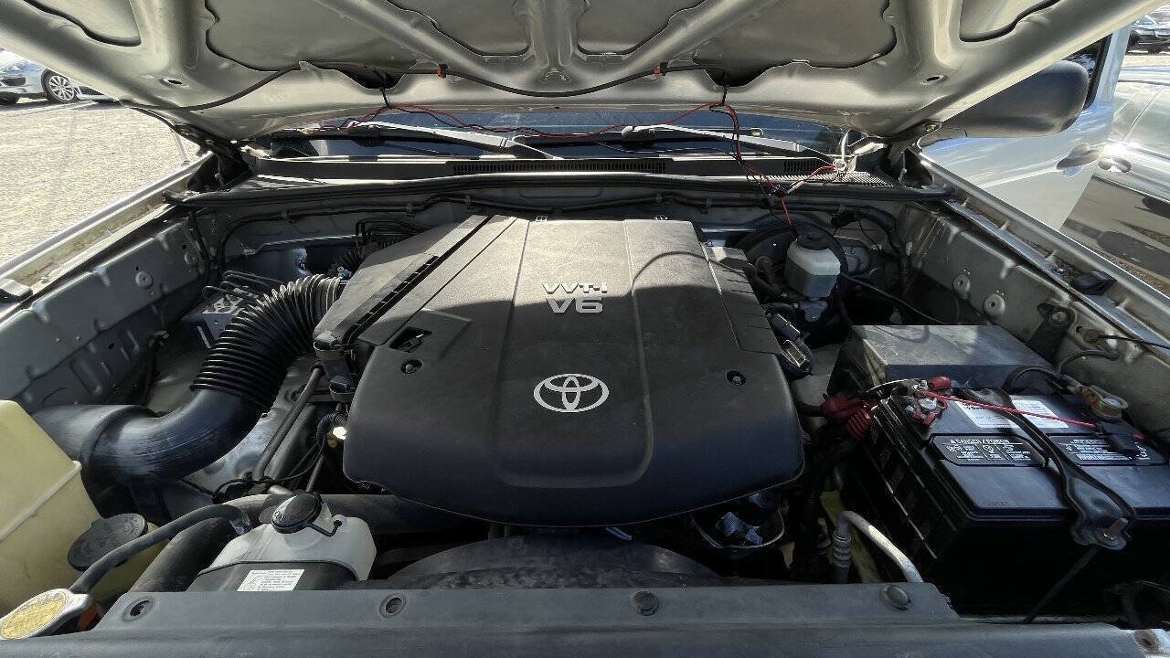 Used 2005 Toyota Tacoma PreRunner w/ SR5 Pkg #3 RWD image 10