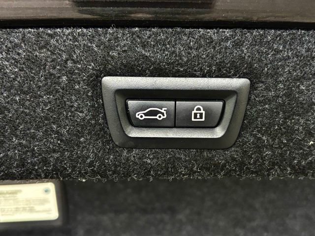 Used 2019 BMW 530e w/ M Sport Package image 35