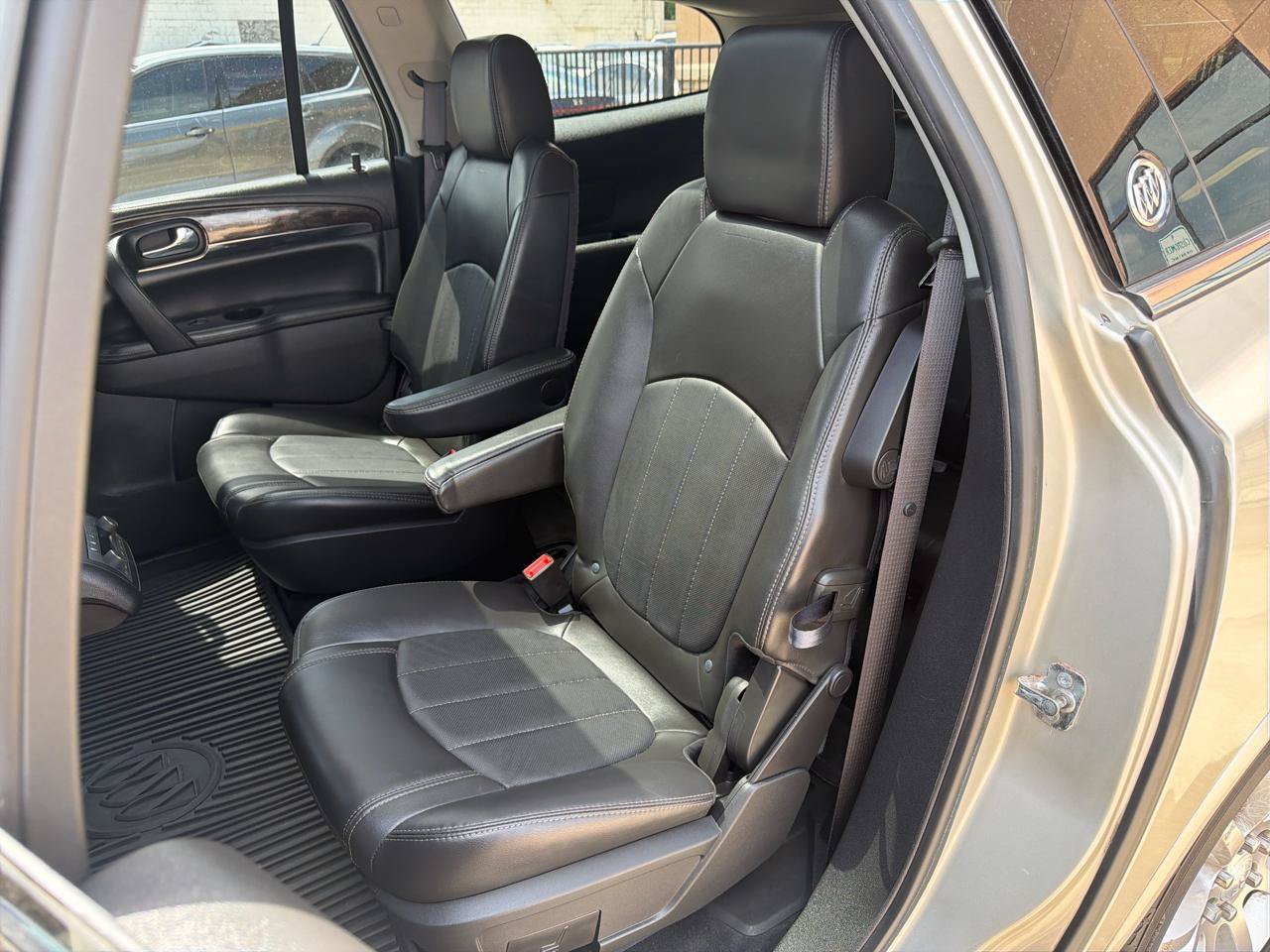 Used 2015 Buick Enclave Premium w/ Experience Buick Package FWD image 35