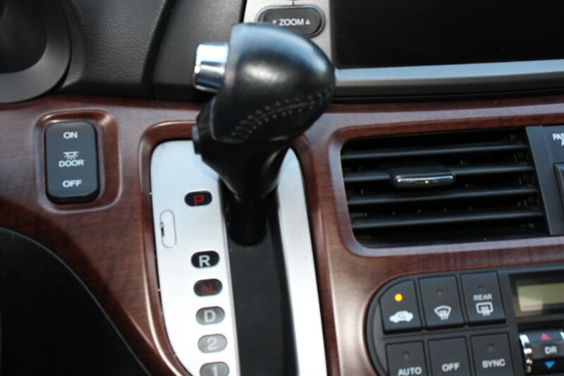 Used 2008 Honda Odyssey Touring image 9