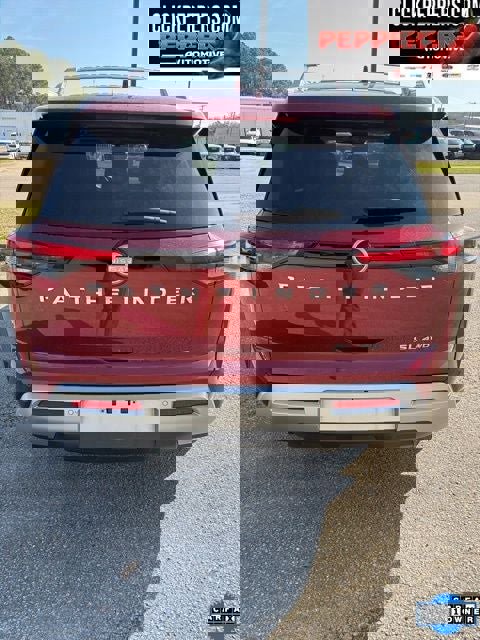 Used 2025 Nissan Pathfinder SL image 16