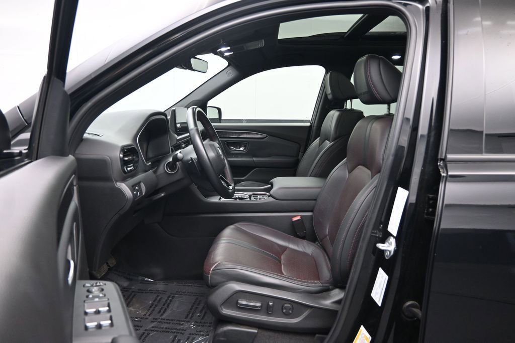 Used 2023 Honda Pilot Elite image 24