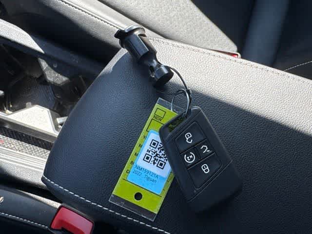 Used 2022 Volkswagen Tiguan SE R-Line FWD image 27