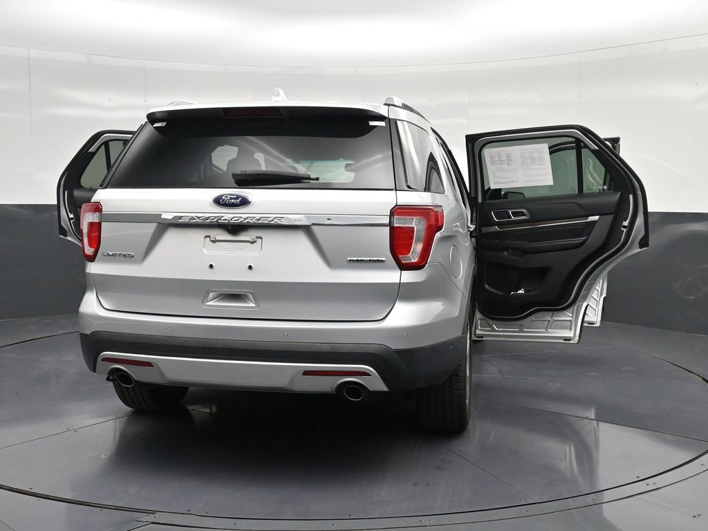 Used 2016 Ford Explorer Limited w/ Equipment Group 301A image 41