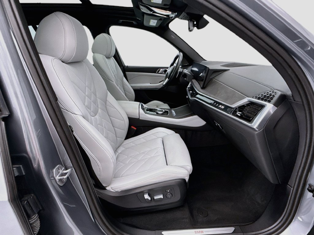 Certified 2025 BMW X5 xDrive40i AWD/4WD image 19