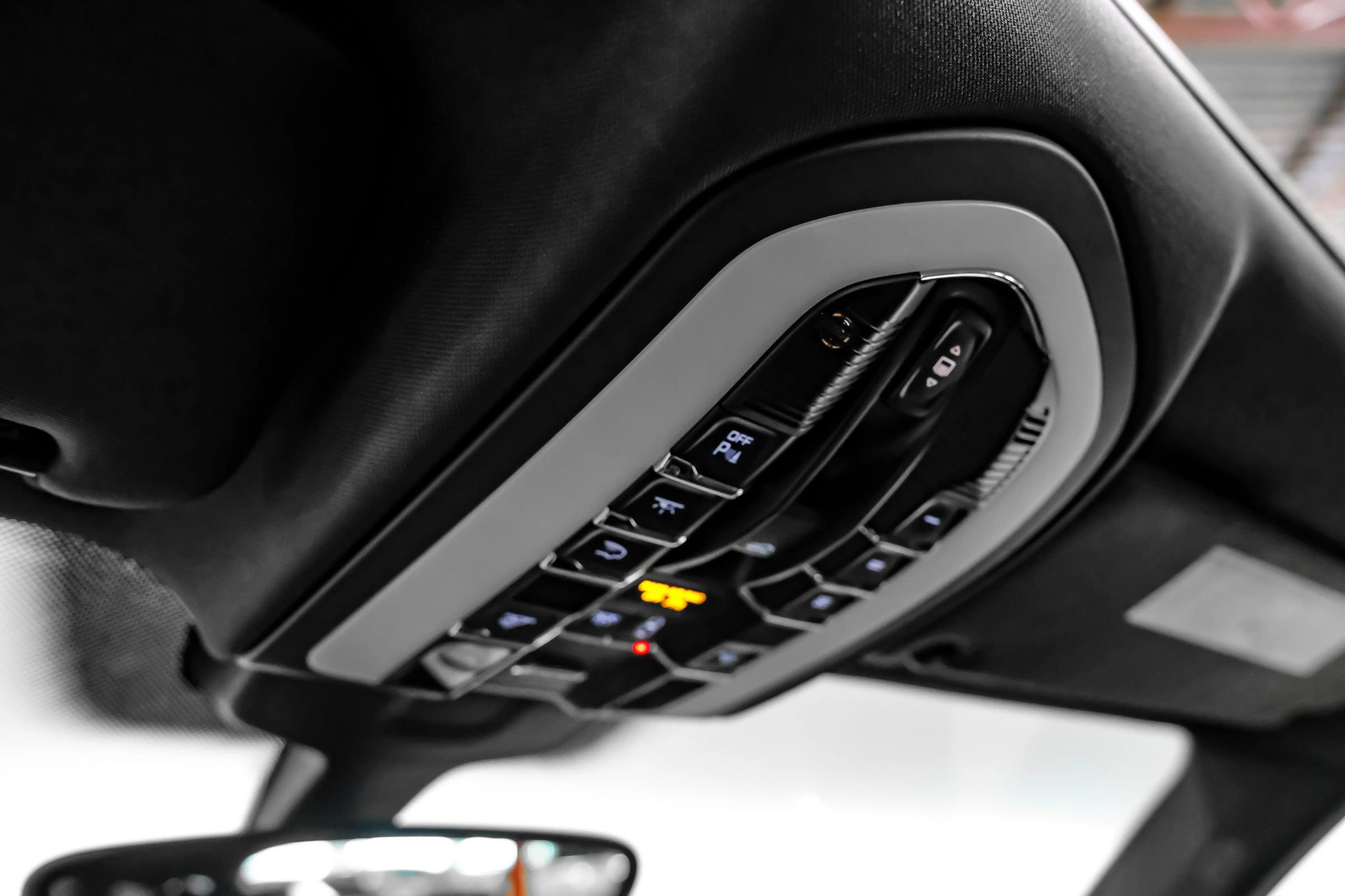 Used 2016 Porsche Cayenne AWD/4WD image 25