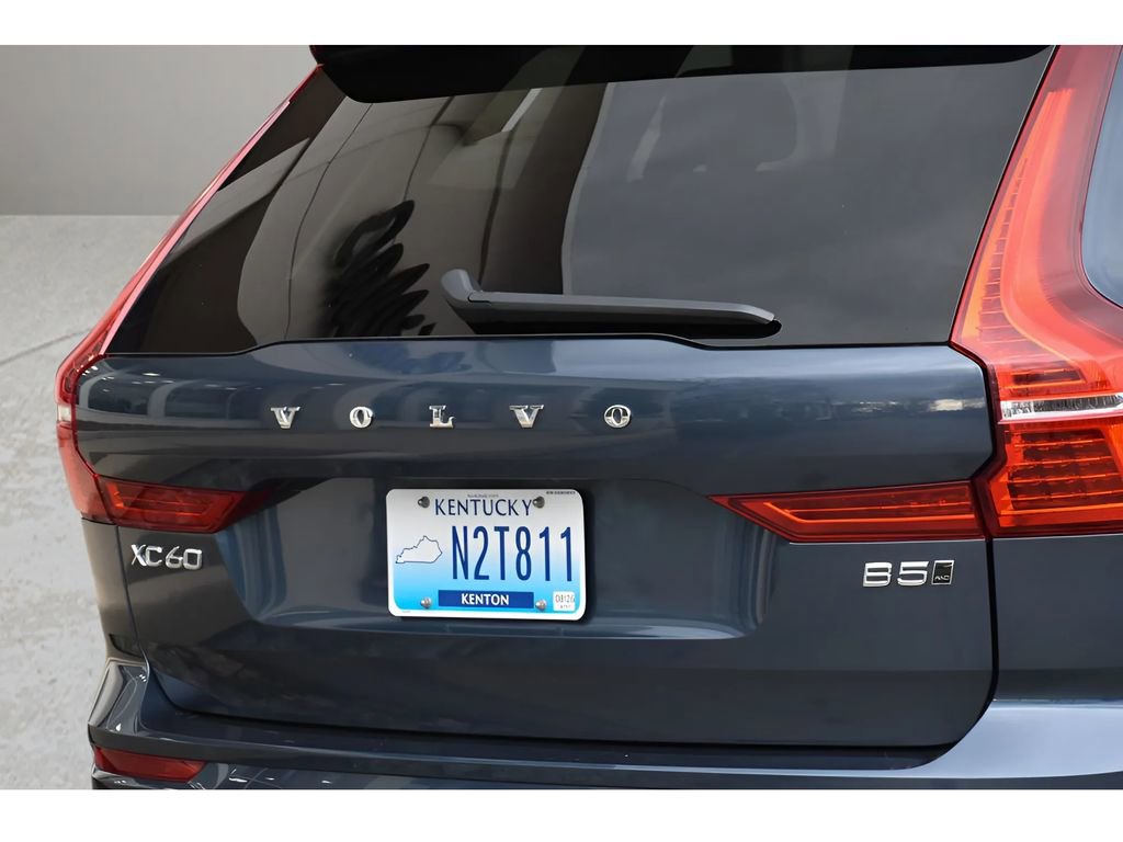 Certified 2025 Volvo XC60 B5 Core image 29