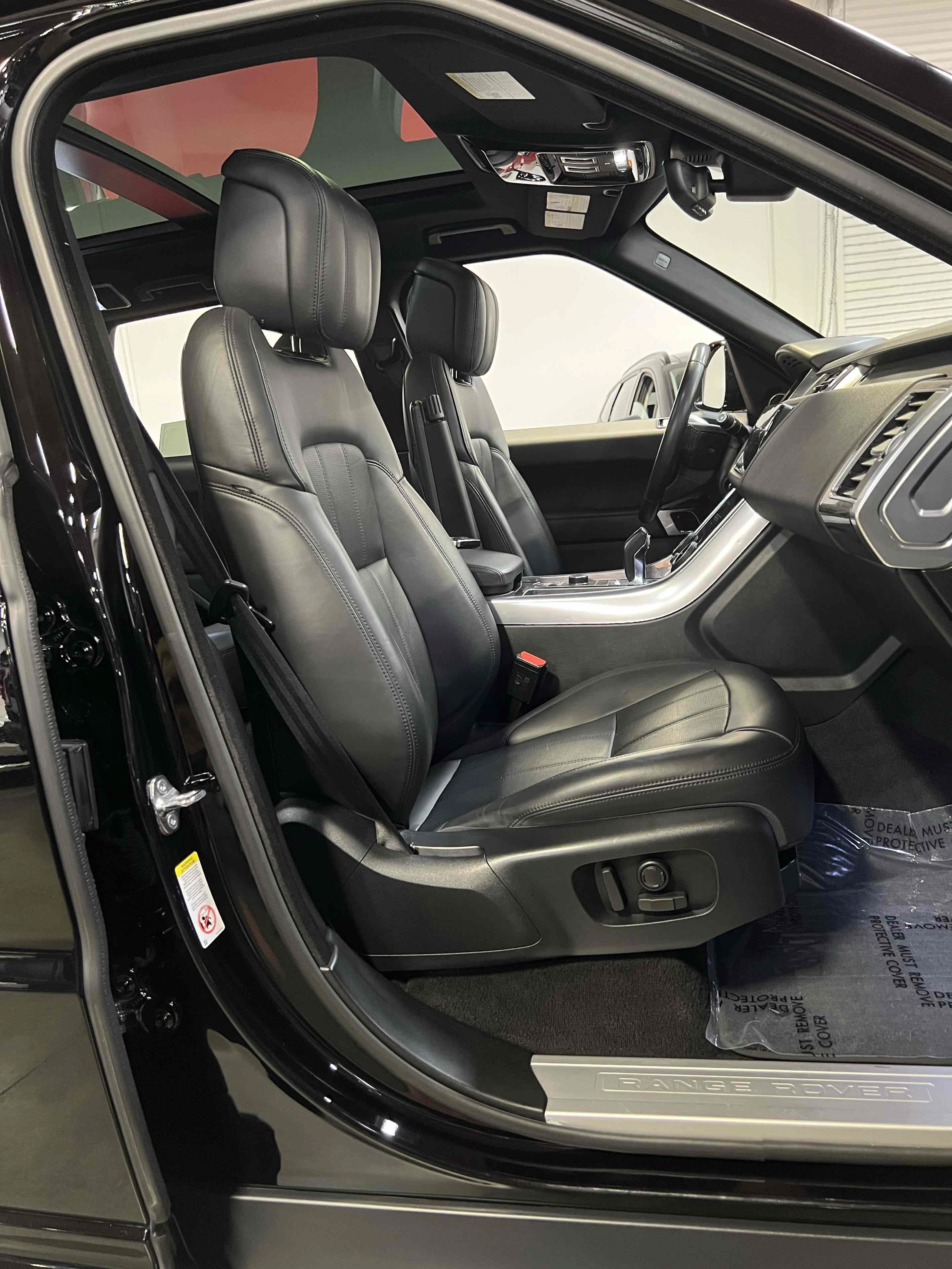 Used 2019 Land Rover Range Rover Sport HSE AWD/4WD image 36