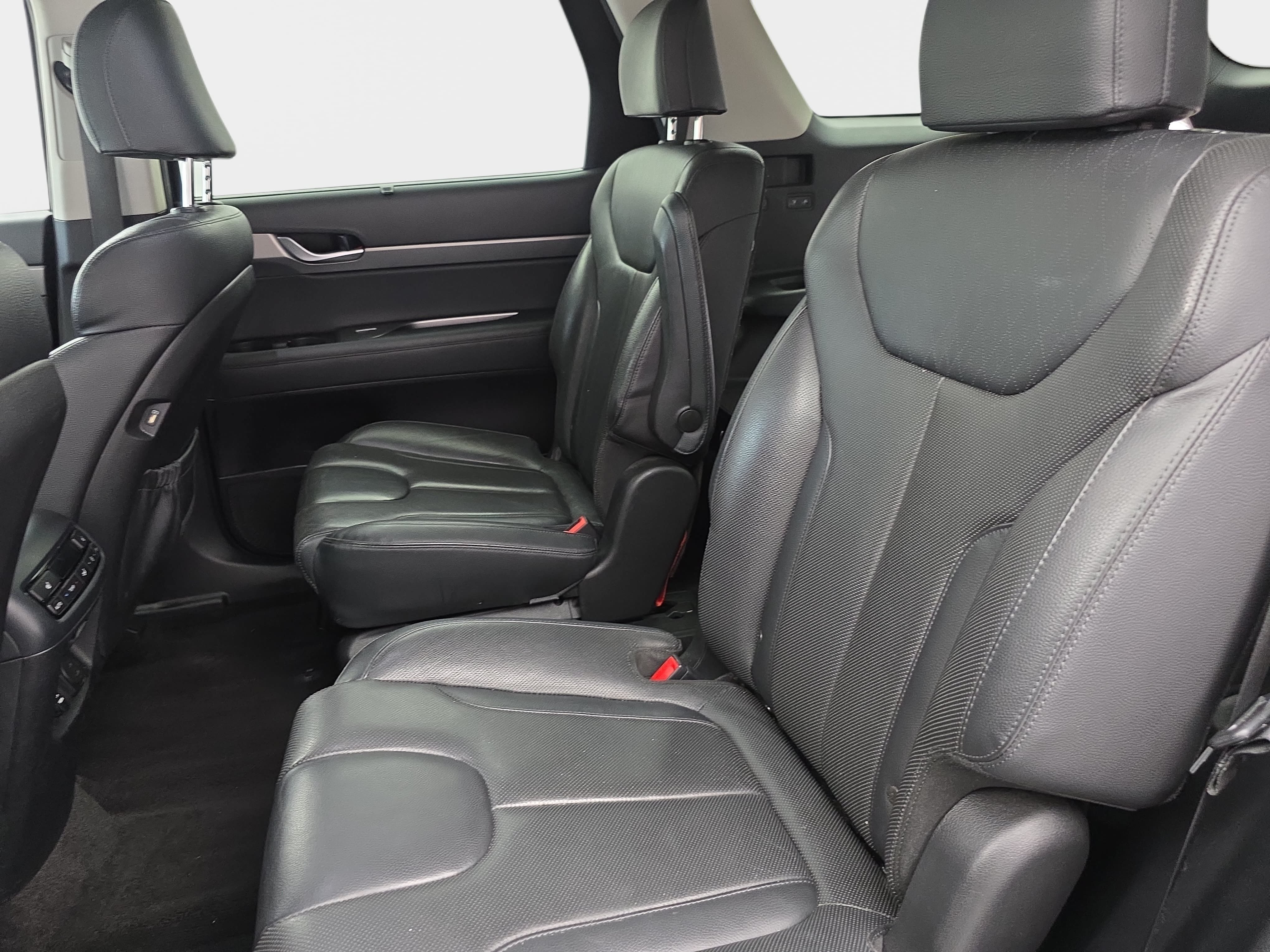Used 2020 Hyundai Palisade SEL w/ Premium Package FWD image 15