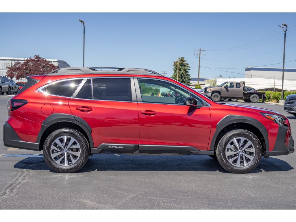 Used 2025 Subaru Outback Premium AWD/4WD image 2