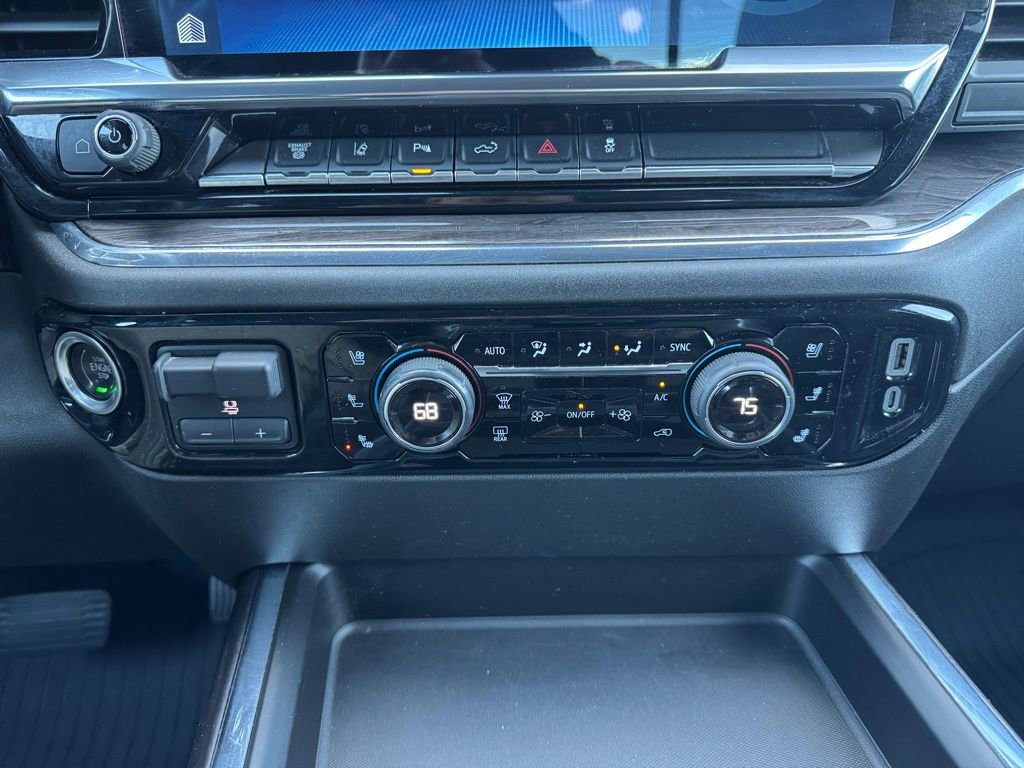 Used 2024 Chevrolet Silverado 2500 LTZ w/ LTZ Plus Package image 10