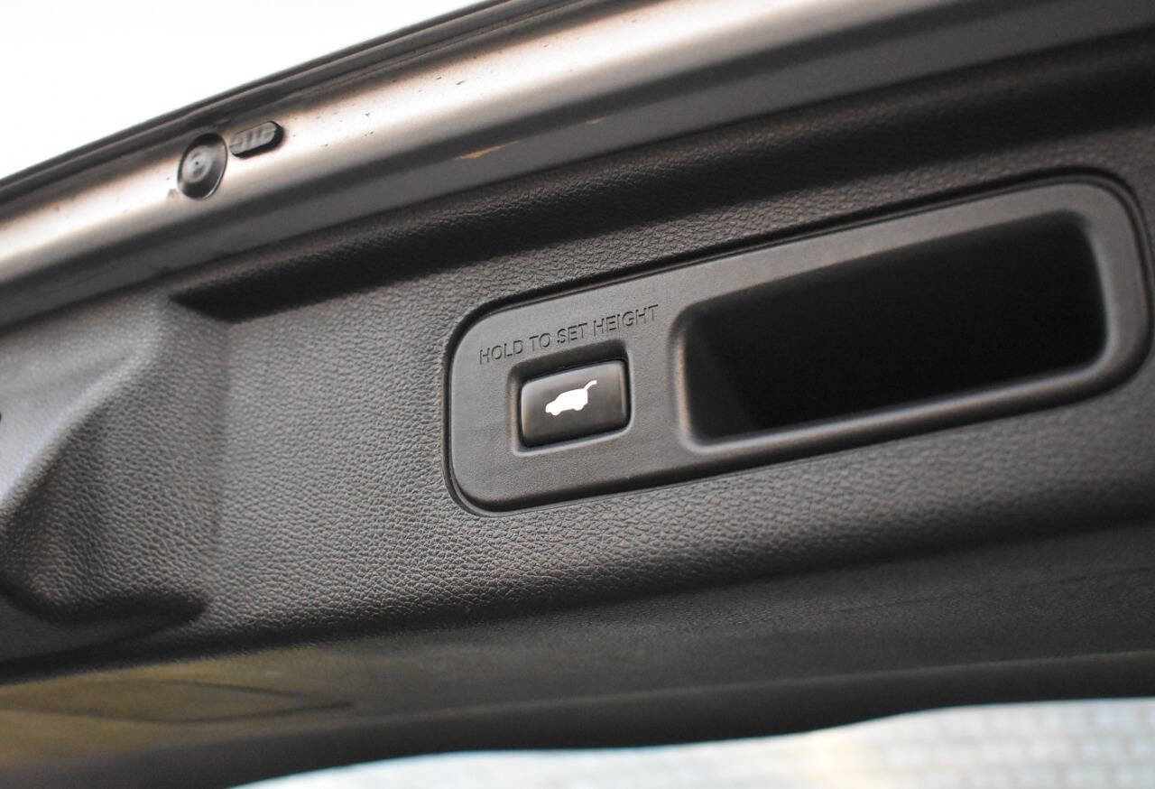 Used 2018 Honda Odyssey Elite image 55