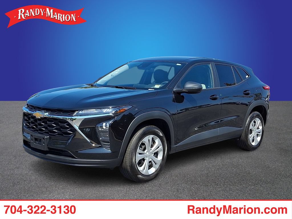 Used 2025 Chevrolet Trax LS