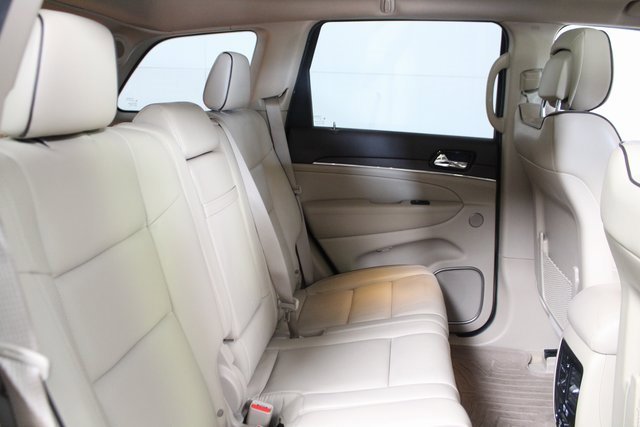 Used 2019 Jeep Grand Cherokee Overland image 10