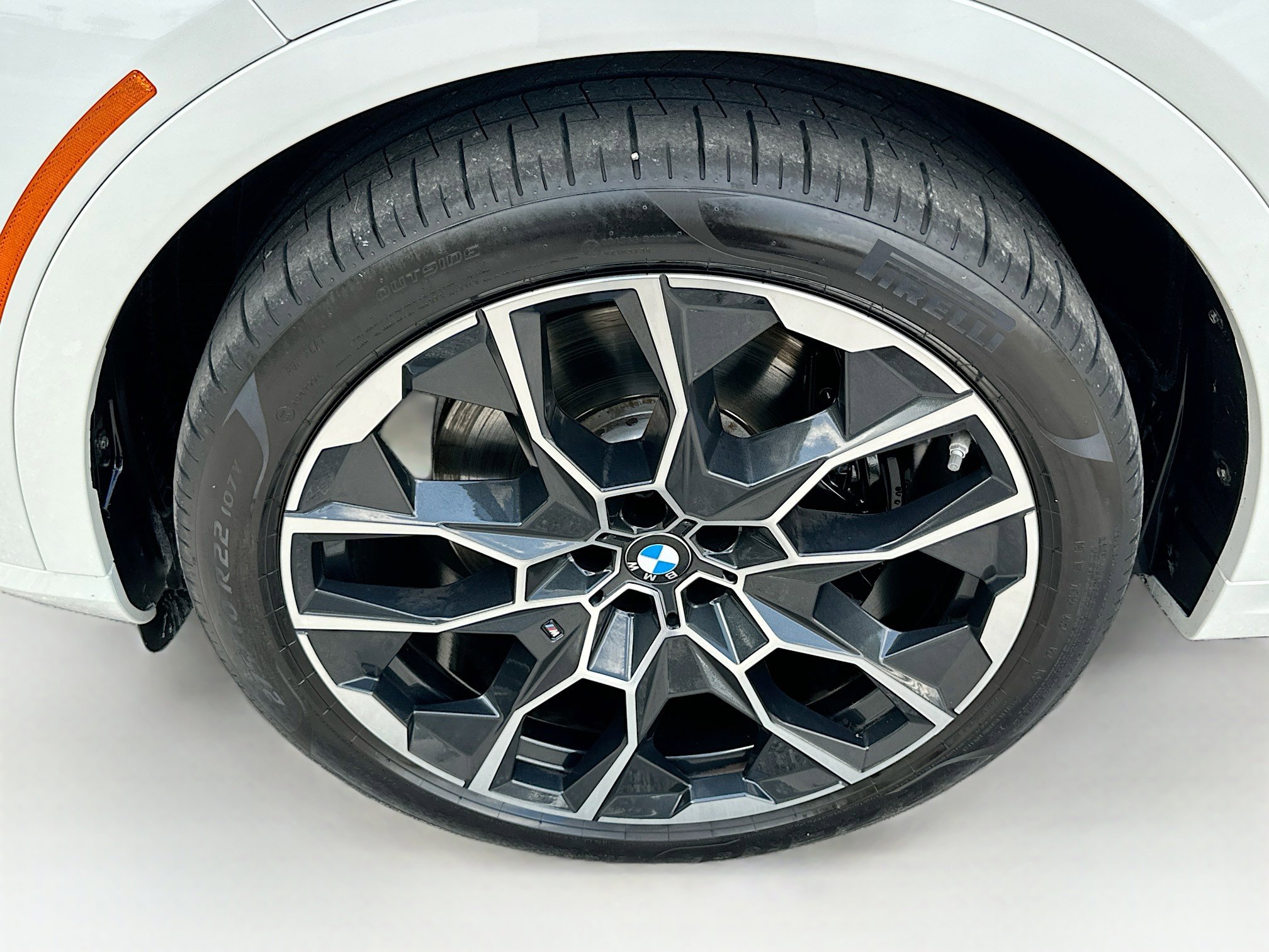 Certified 2024 BMW X7 xDrive40i w/ Executive Package image 36