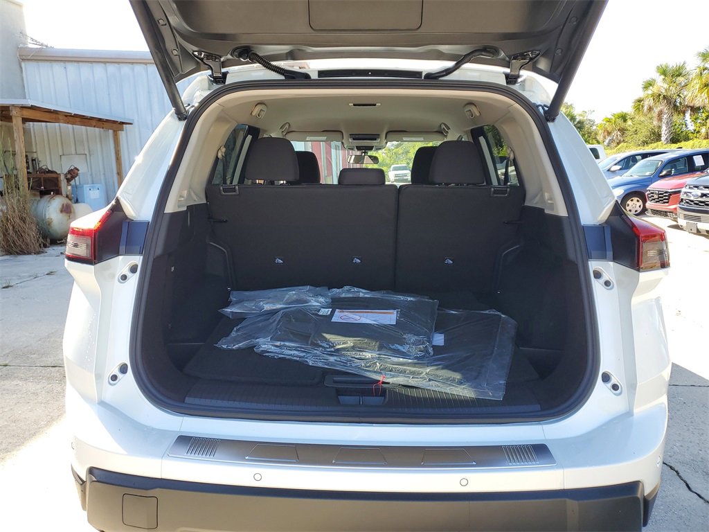 New 2026 Nissan Rogue SV image 3