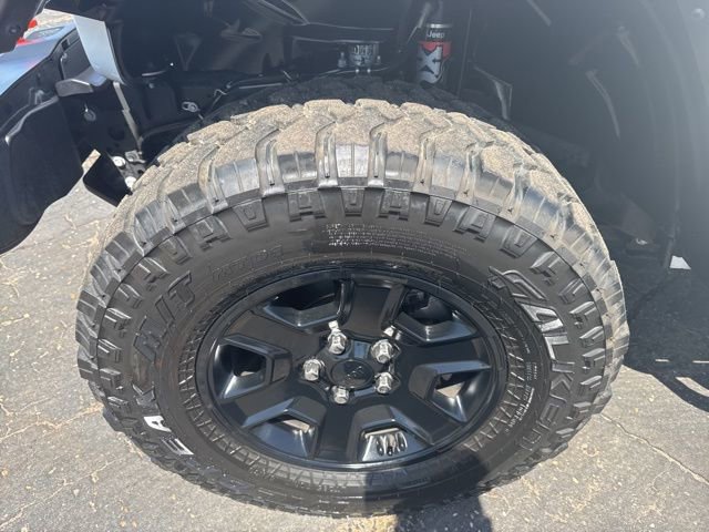 Used 2023 Jeep Gladiator Mojave w/ LED Lighting Group image 10