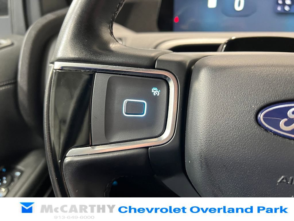 Used 2025 Ford Expedition Platinum AWD/4WD image 14