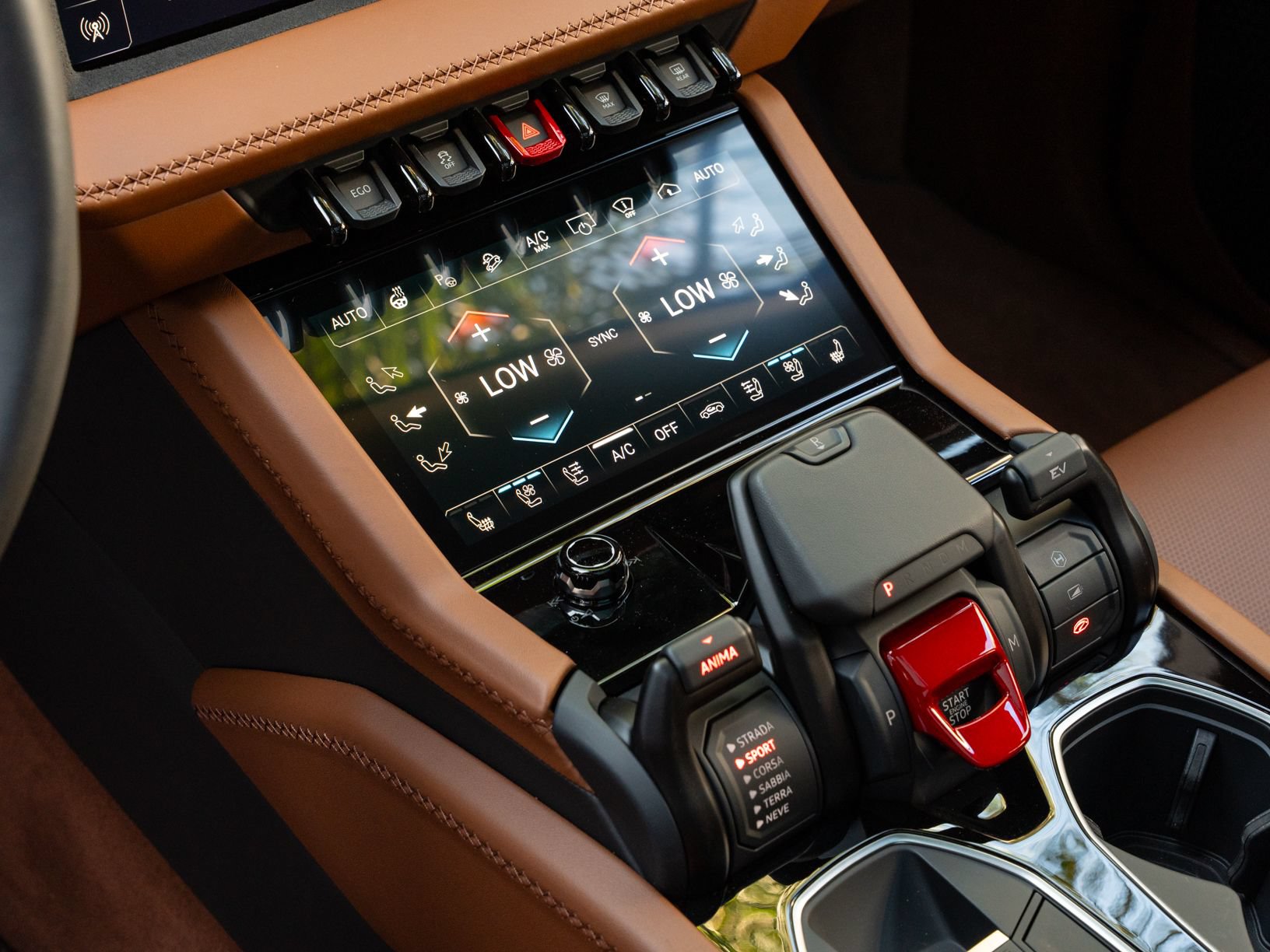 Used 2026 Lamborghini Urus S AWD/4WD image 38