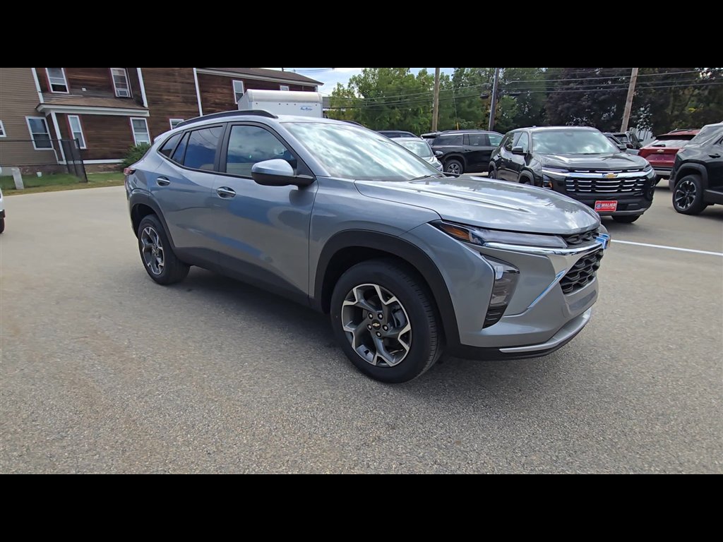 New 2026 Chevrolet Trax LT w/ LT Convenience Package image 2