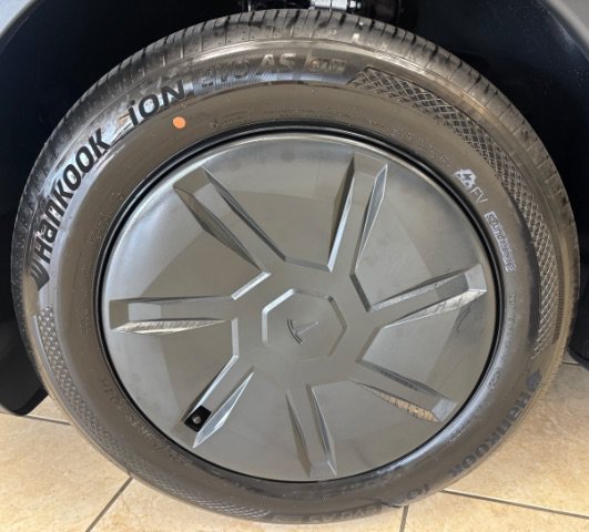 Used 2026 Tesla Model Y 2WD image 21