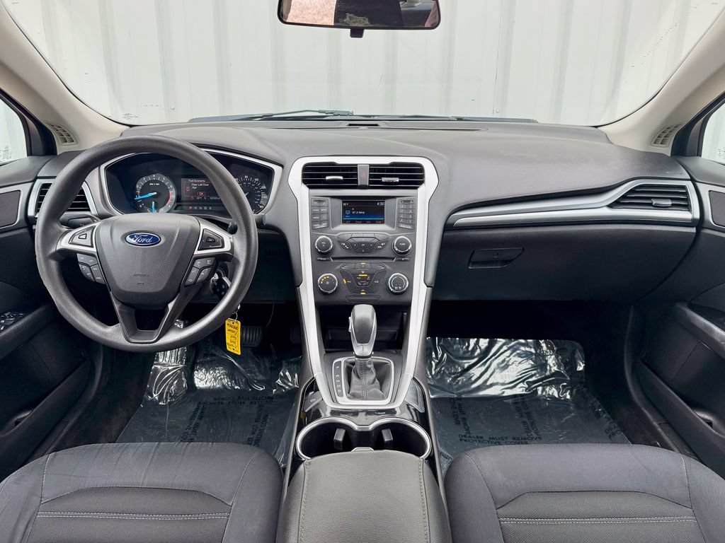 Used 2015 Ford Fusion SE FWD image 30