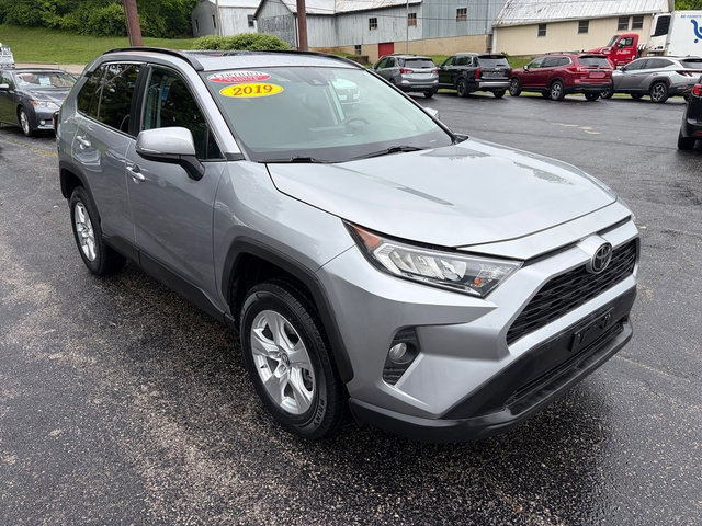 Used 2019 Toyota RAV4 XLE FWD image 4
