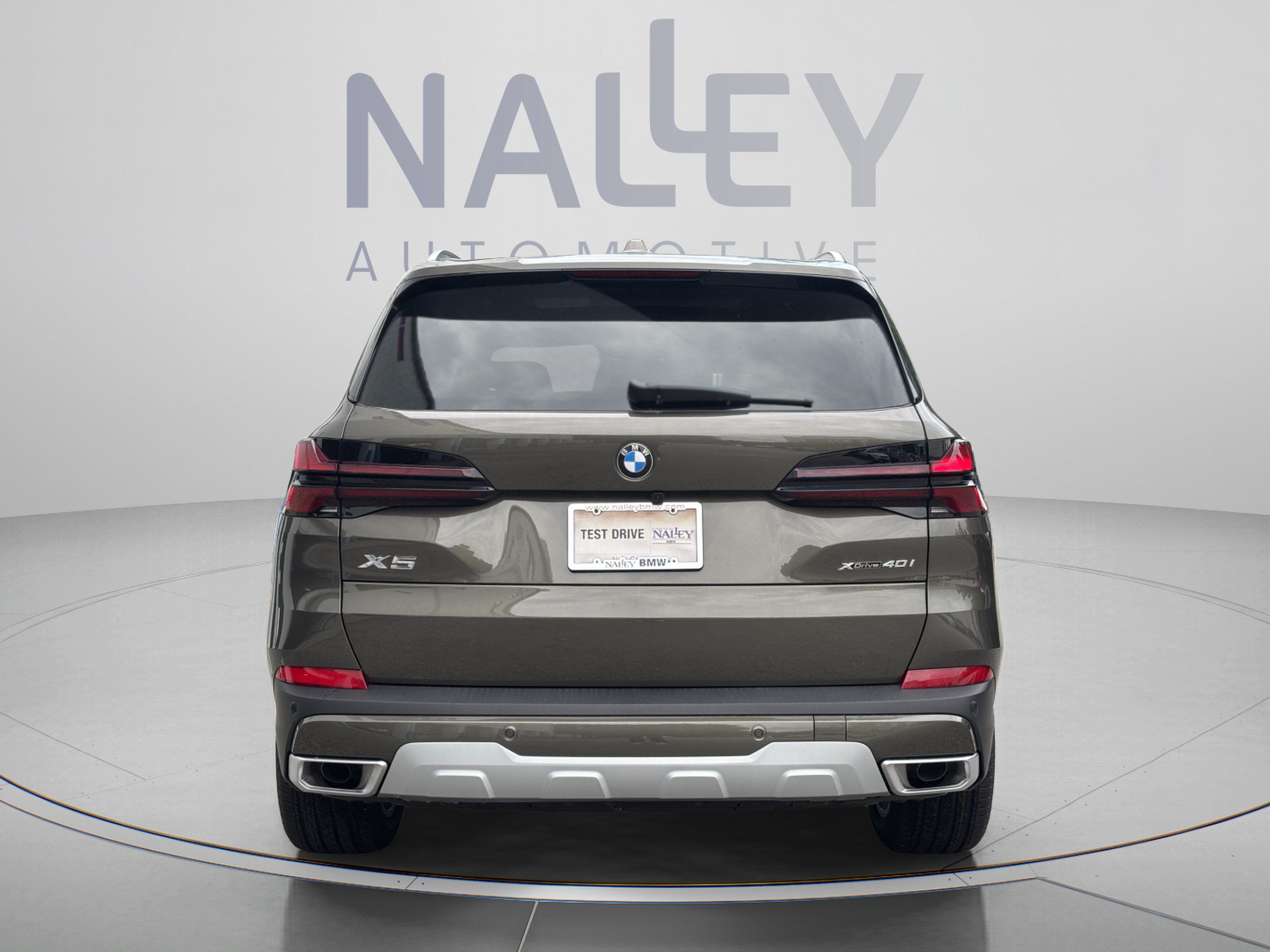 Used 2026 BMW X5 xDrive40i w/ Premium Package AWD/4WD image 3