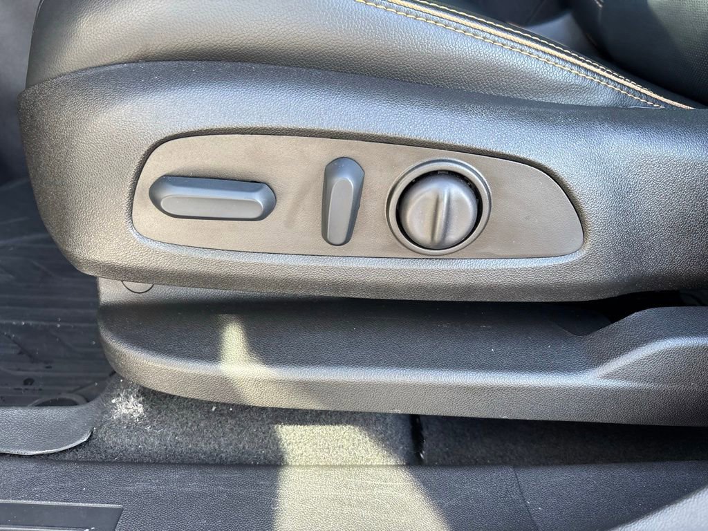 Used 2023 GMC Terrain AT4 w/ Tech Package image 13