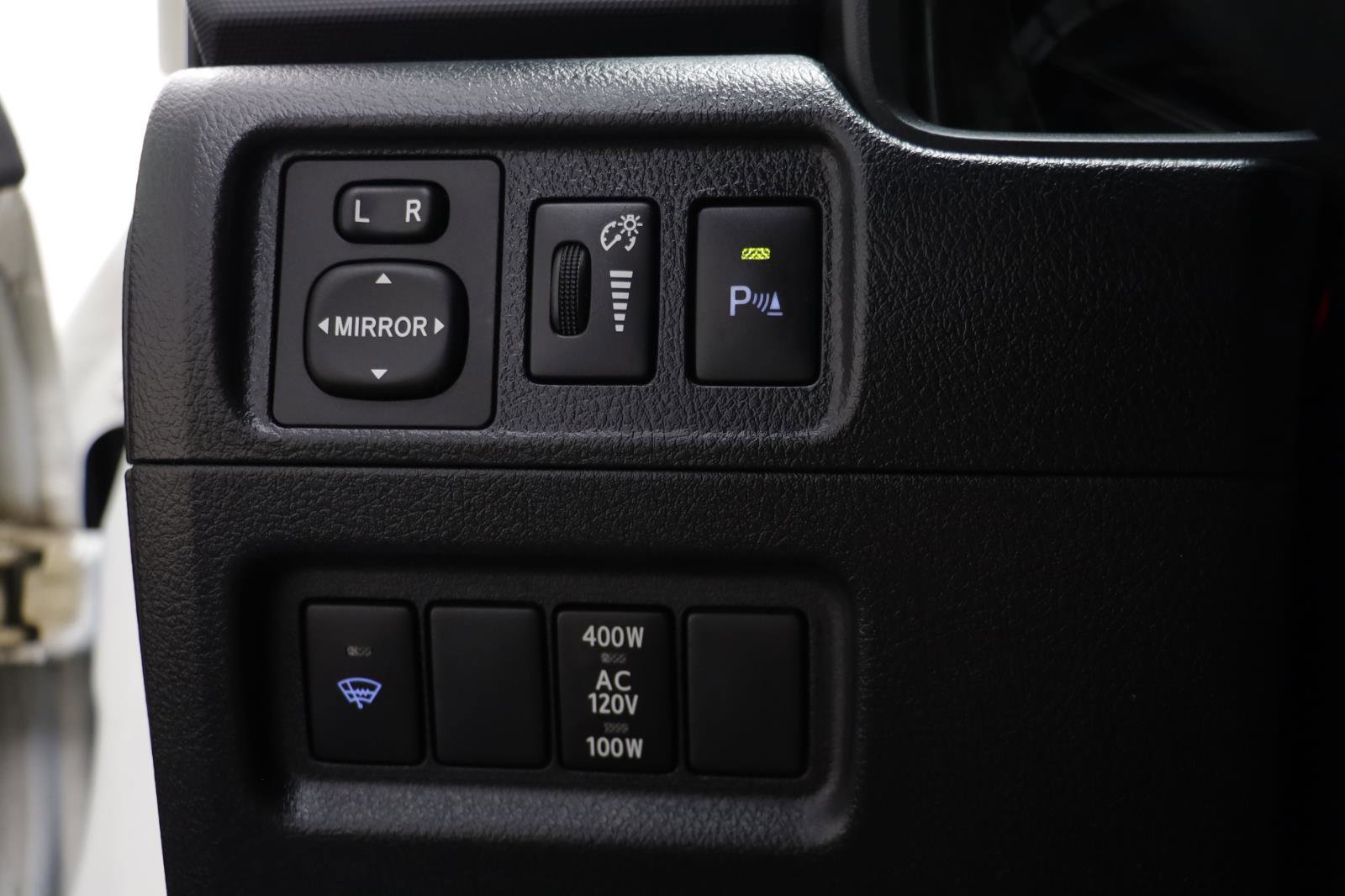 Used 2014 Toyota 4Runner Limited image 7