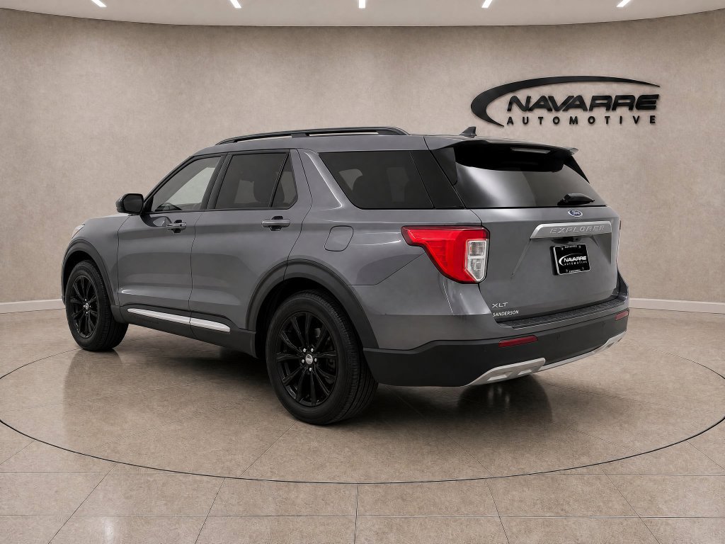 Used 2021 Ford Explorer XLT w/ Equipment Group 202A RWD image 5
