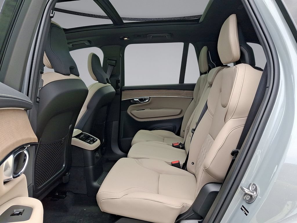 New 2026 Volvo XC90 T8 Core w/ Protection Package Premier AWD/4WD image 19