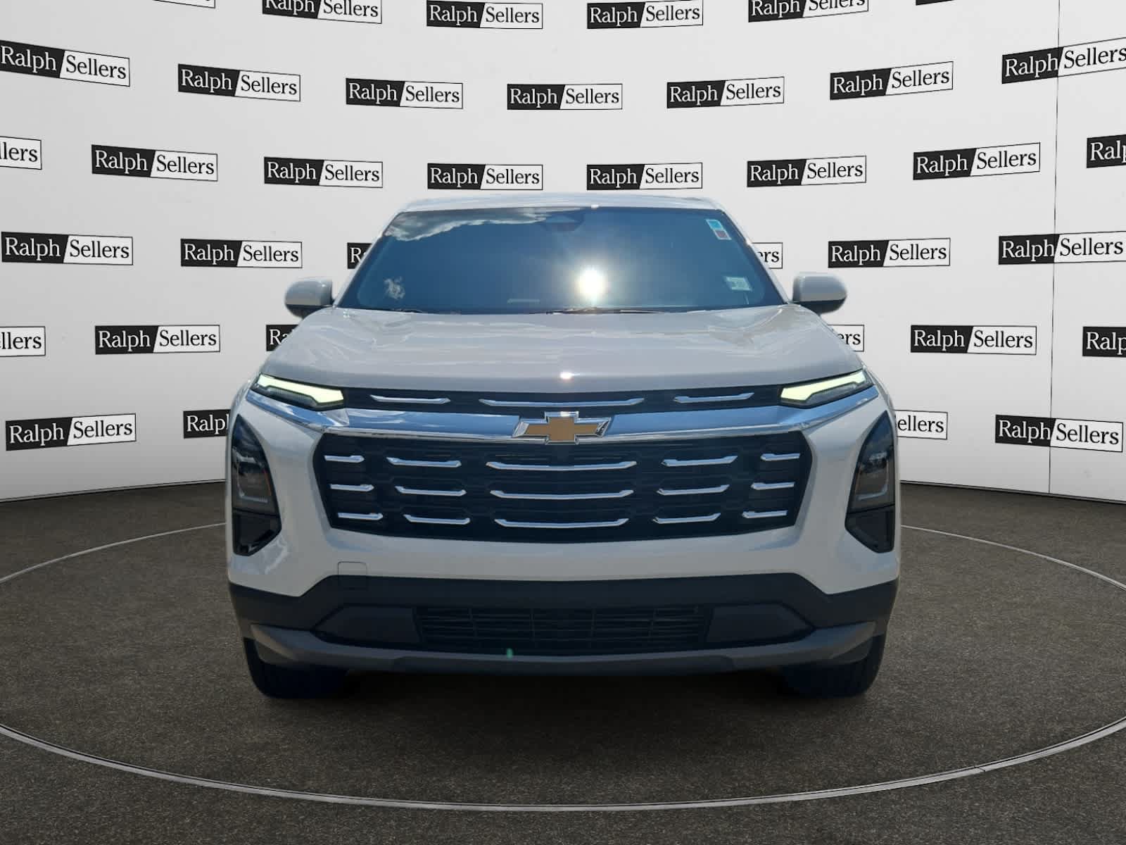 Used 2026 Chevrolet Equinox LT FWD image 8