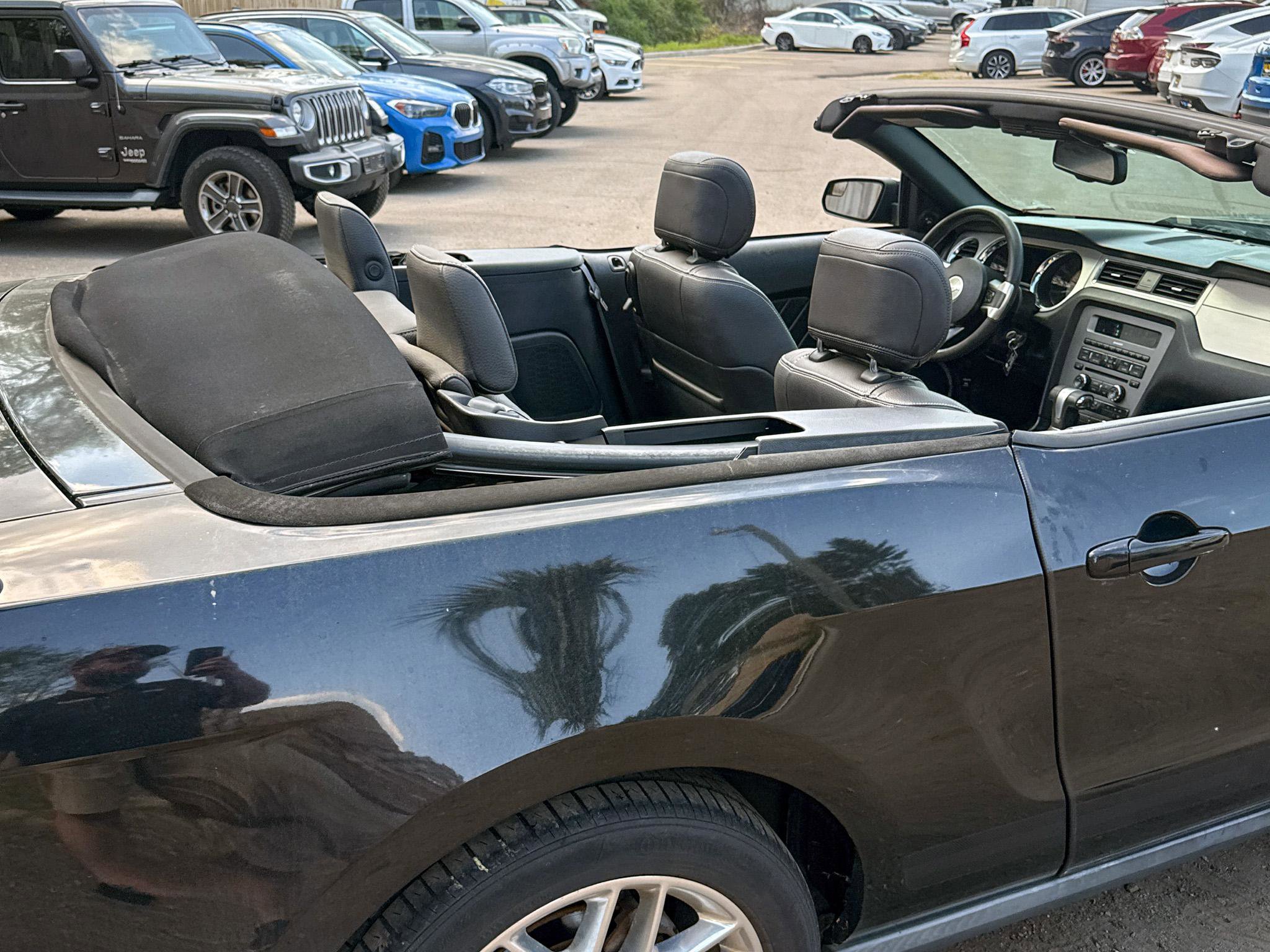 Used 2012 Ford Mustang Premium image 13