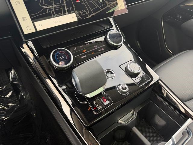 Used 2023 Land Rover Range Rover Sport SE AWD/4WD image 24