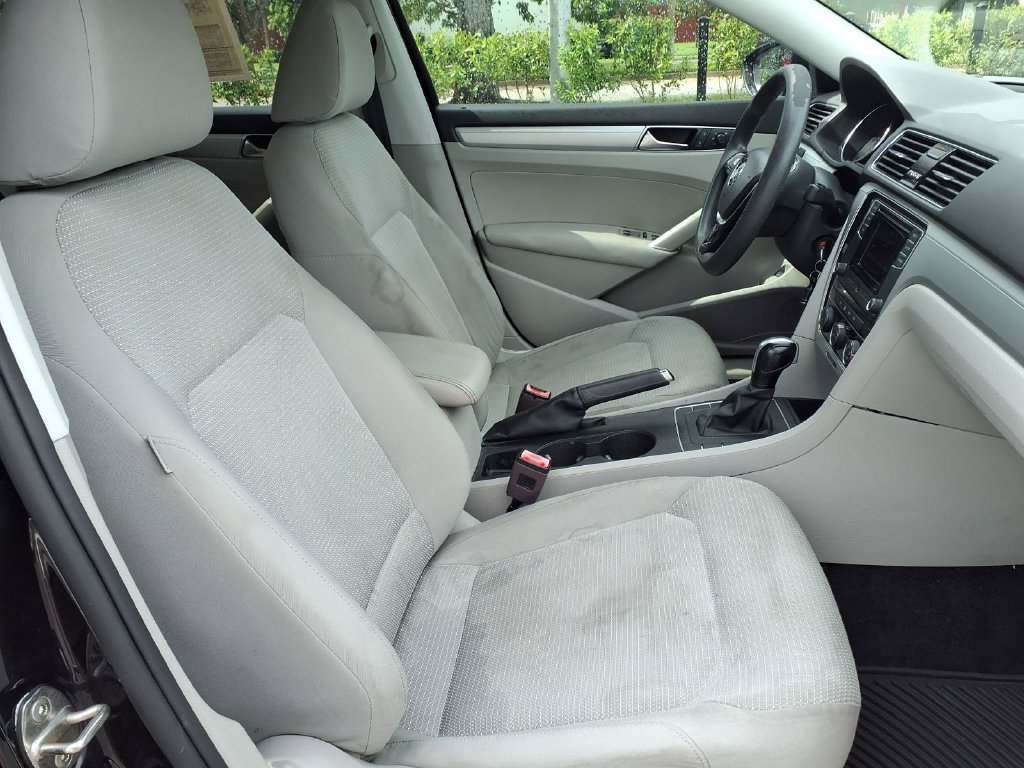 Used 2018 Volkswagen Passat 2.0T S FWD image 13